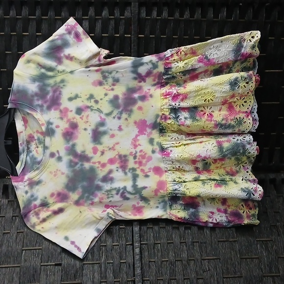 kate spade Tops - Kate Spade Broome Street Tie-Dye Ruffle Short Sleeve Tee Size XS